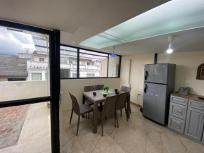 IX-Departamento con terraza en el centro de la ciudad para 12 personas